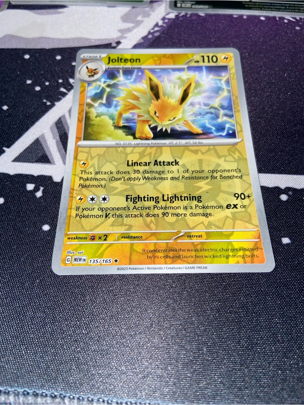 Rev holo Jolteon (135/165) Scarlet & Violet: 151